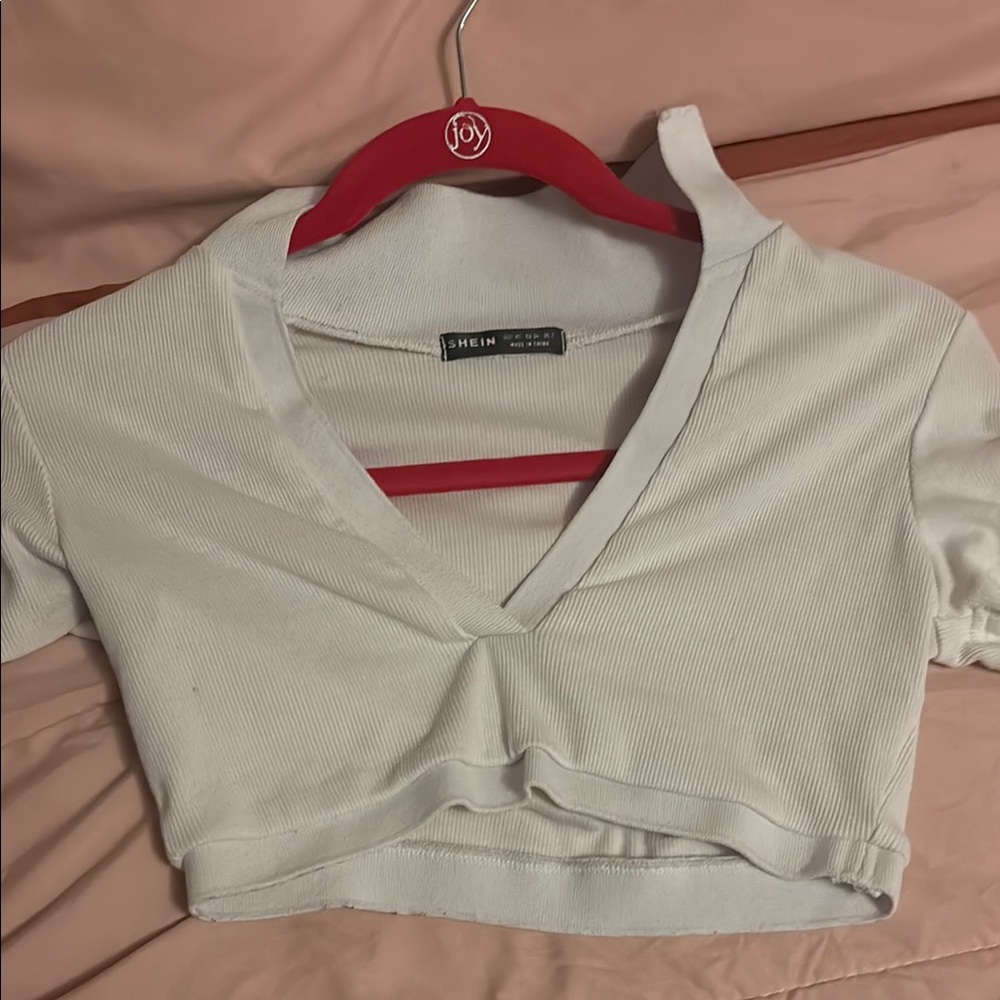 SHEIN White V-Neck Ribbed Crop Top